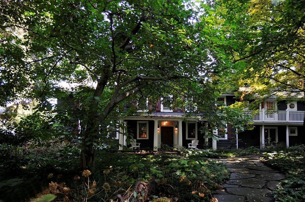 Buttermilk Falls Inn & Spa Milton Esterno foto