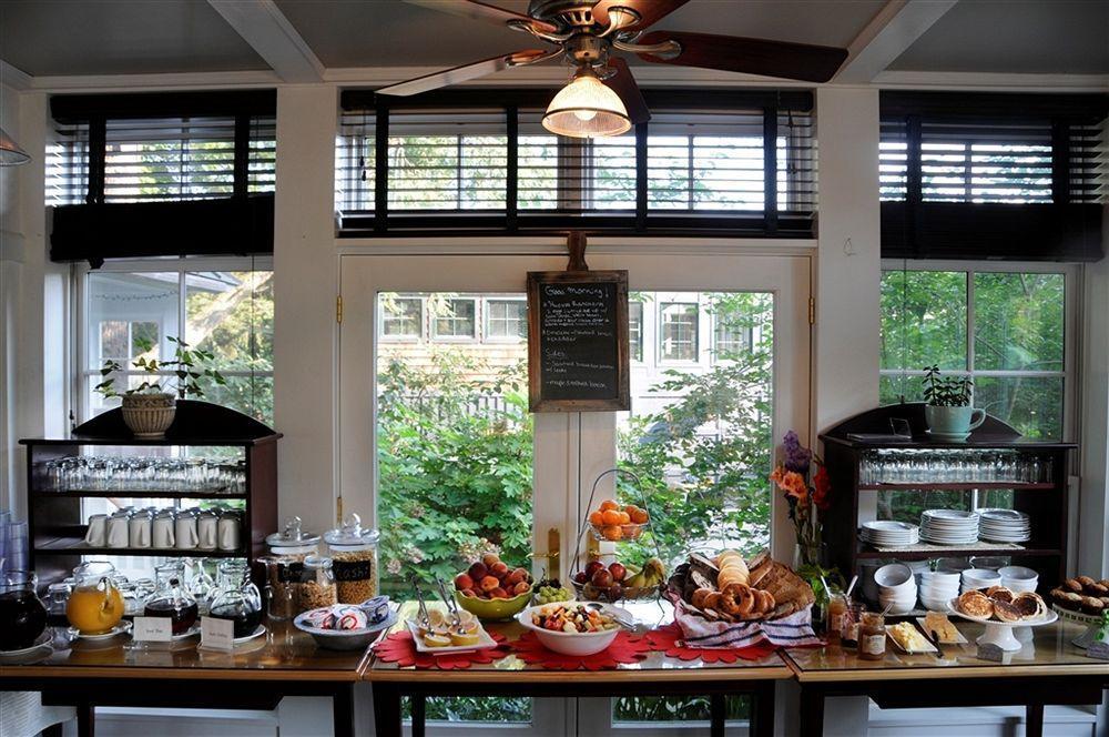 Buttermilk Falls Inn & Spa Milton Esterno foto