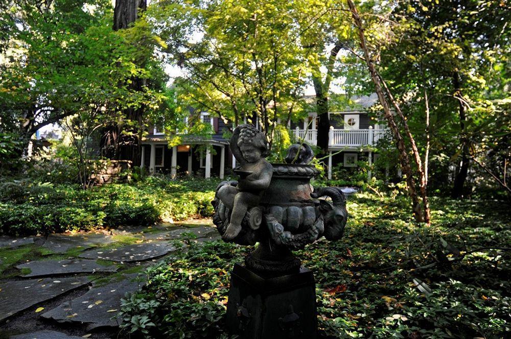 Buttermilk Falls Inn & Spa Milton Esterno foto